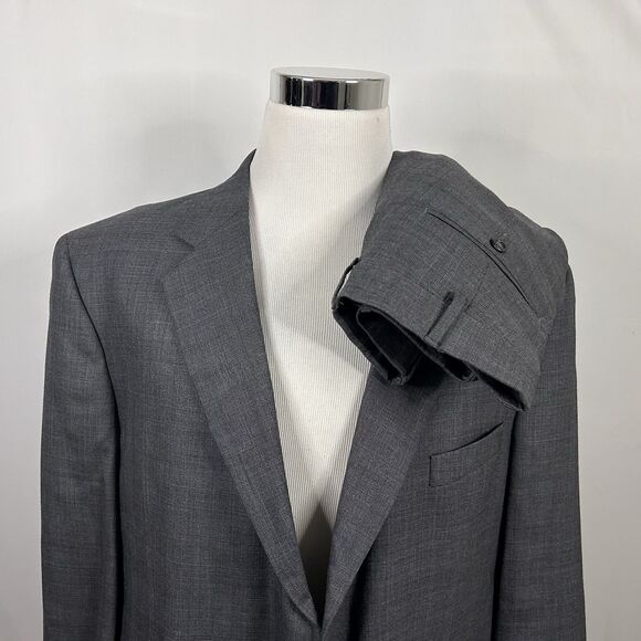 Stafford 48R Suit 36x24 Pleated 100% Wool Gray Plaid Two Button Lined Vented
